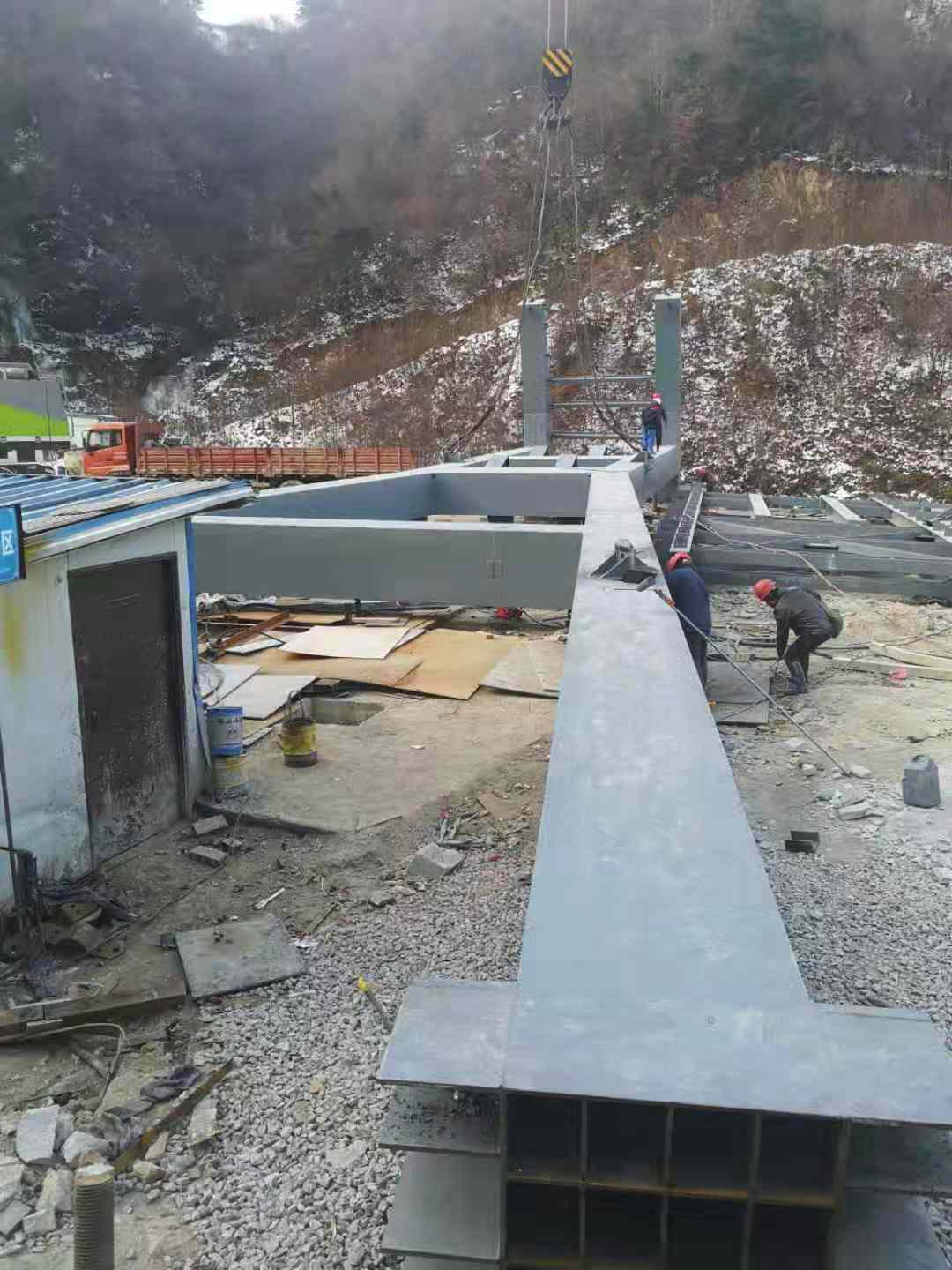 井架安装现场 井架安装现场
